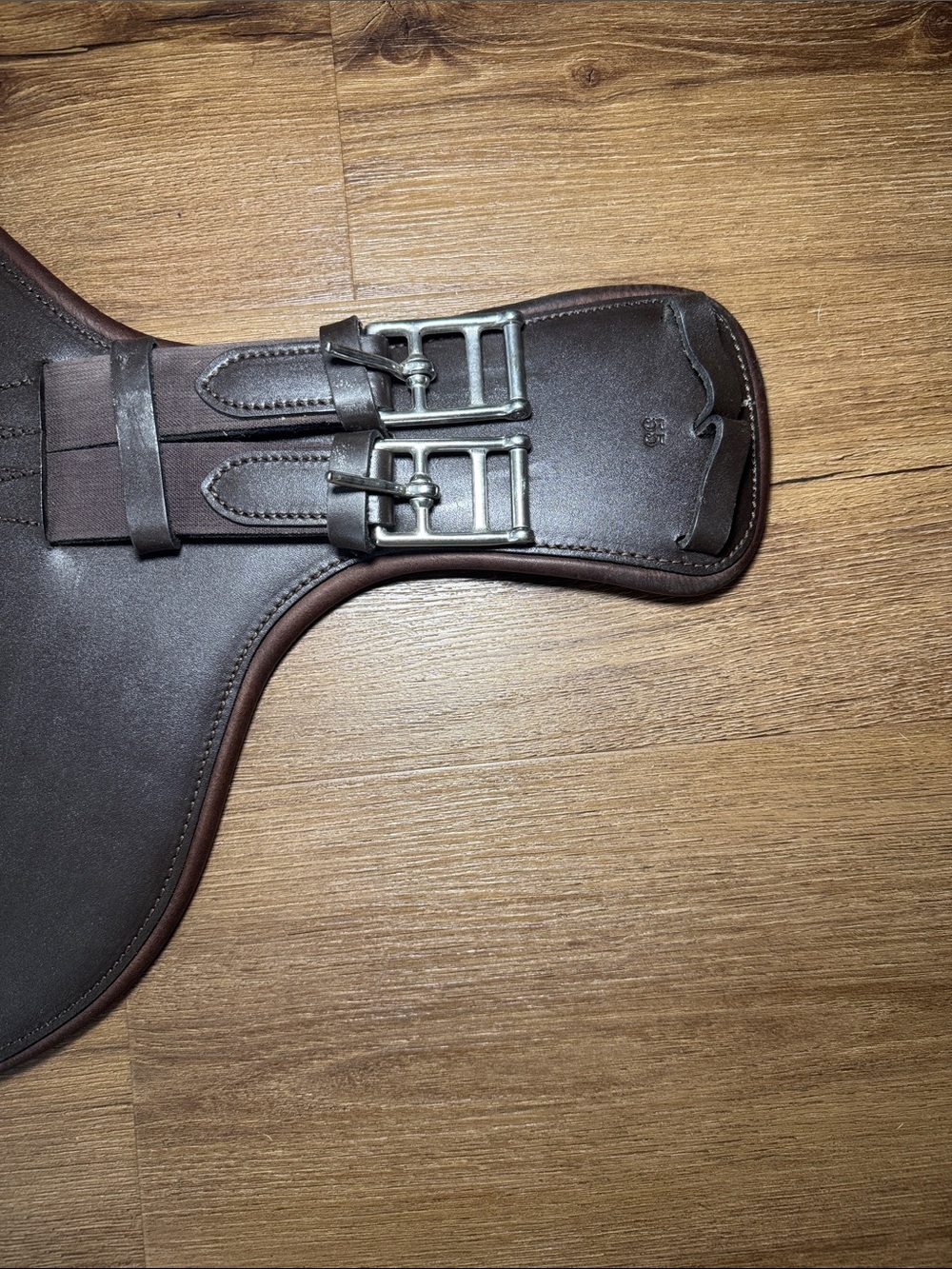 🐴 Equipe Short Stud Girth for Monoflap Saddles. Size 55/22 🐴 - Picture 3 of 7